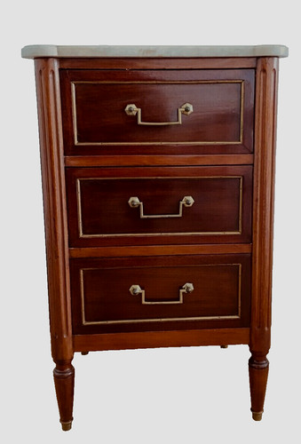 Commode entre deux - d'entre,