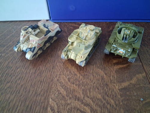 Lot vehicule militaire - de,
