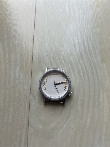 Montre akteo ecrivain
