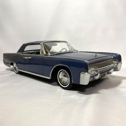 Lincoln continental 1961 - 1/18,
