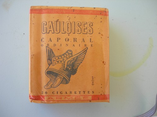 Ancien paquet cigarettes - paquet,