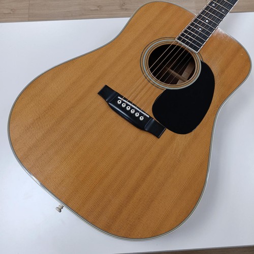 Martin acoustic guitar - d-35,