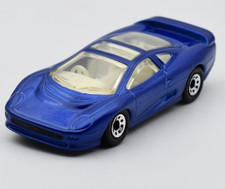 Matchbox Superfast Jaguar XJ 220 bleu. Jantes 8 trous. Made in Thailand