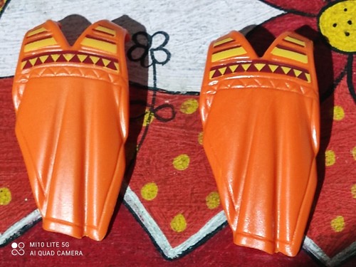Playmobil orange ponchos - x2,