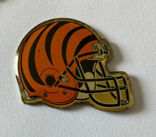 57 - Pin's CINCINNATI BENGALS NFL AMERICAN FOOTBALL HELMET
