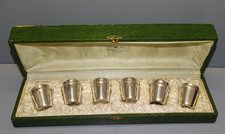 -COFFRET avec 6 GOBELETS