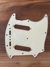 Pickguard pour Fender Mustang