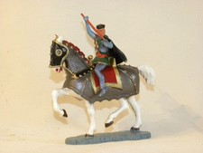 FIGURINE STARLUX CHEVALIER DU MOYEN AGE AVEC CAPE ET JAVELINE CHEVAL CAPARACONNE