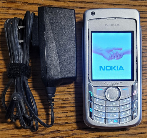 Nokia 6682 silver and gray - -,
