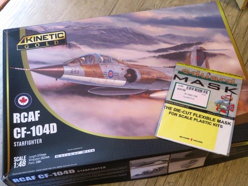 Maquette avion kinetic - 1/48,