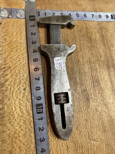 385 old tool outil - old,