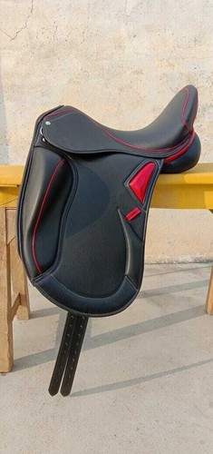 Selle dressage cuir - en,