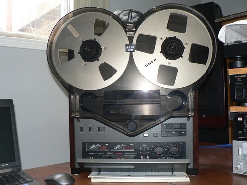 Dust cover for - , akai
