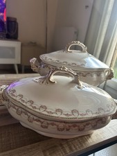 Soupiere +legumier Porcelaine