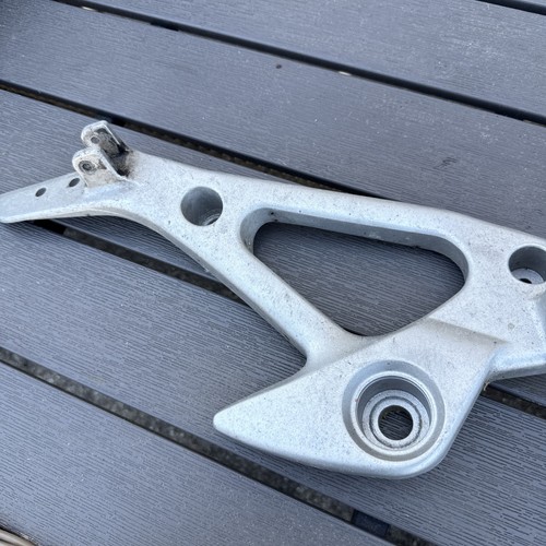 Platine repose pied gauche - pied,