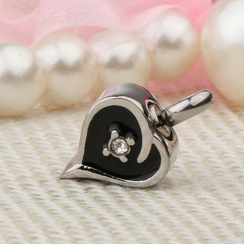 Pendentifs urnes funéraires