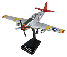 NEWRAY - Avion EN KIT - P-51 MUSTANG TUSKEGEE Raid Tails - 1/48 - NEW20235