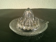 PRESSE AGRUME EN VERRE SIGNE