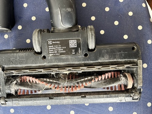 Aspirateur electrolux 700 - aspirateur,