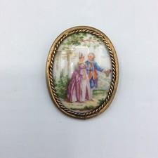 Broche en laiton torsadé et
