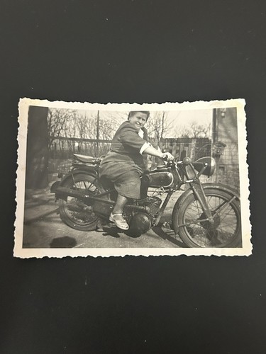 Photo moto ancienne - photo,