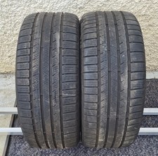 2 Pneus hiver 245/40 R18 97V