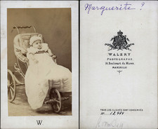 Waléry, Paris, Bébé dans son landeau Vintage Albumen Print CDV. Print a