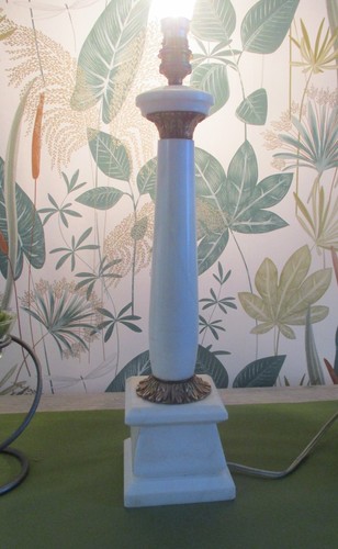 Ancien pied lampe en - de,