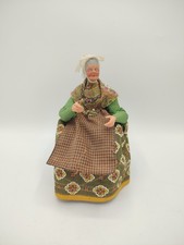 Santon de Provence, Terre