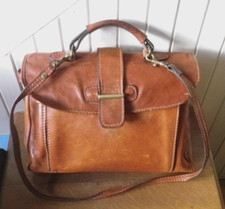 Sacoche bandoulière mallette