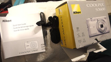 1 Nikon Coolpix S3000 Digital