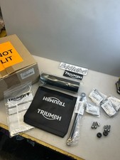 1 renfort guidon noir Triumph