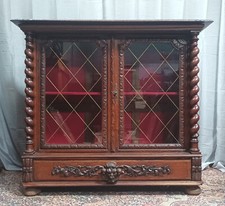 Vitrine Louis XIII en chêne
