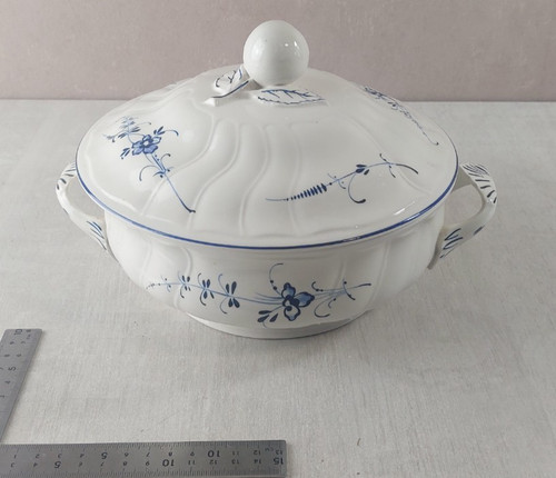 Ancienne soupière - , /