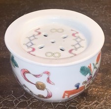 Vintage China Porcelain Cricket Box