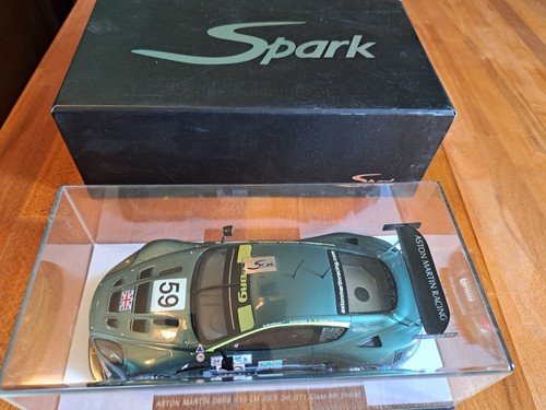 Spark aston martin dbr9 2005 - spark,