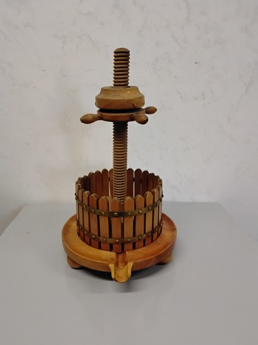 Petit pressoir main bois - pressoir,