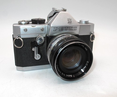 Classic petri 35mm camera - *classic*,