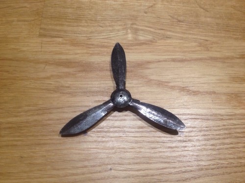 Hélice tripale pour avion - tripale,