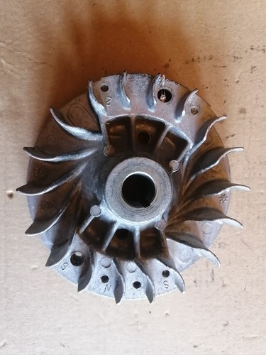 Volant moteur echo - moteur, (origine)