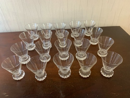 Verres vin blanc modèle - à,