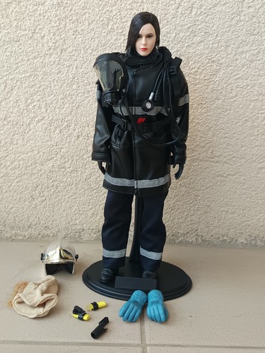Figurine femme pompier 6 - figurine, 1/6
