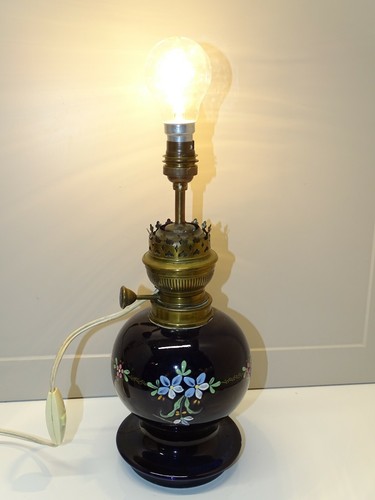 Pied lampe petrole - de, /