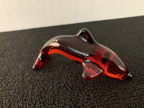 Dauphin rouge cristal - en, daum