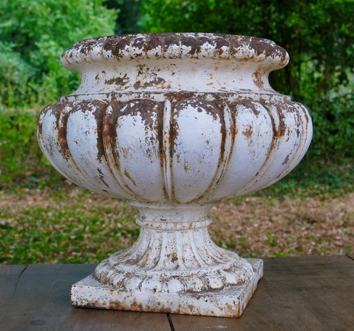 Vase fonte ancien à - fonte,,
