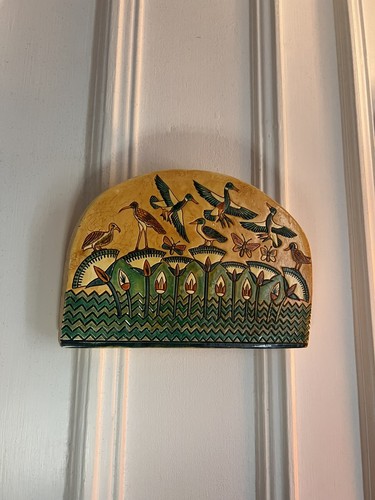 Bas relief aux oiseaux - ,
