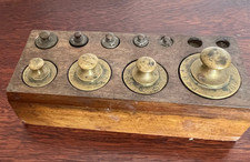 Ancienne boite de poids pour balance icomplète ( manque 1&2g)