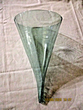 Ancien entonnoir  en verre