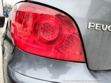 6350X0 Feu arrière. Gauche