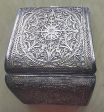 Boîte à cigarettes ancienne